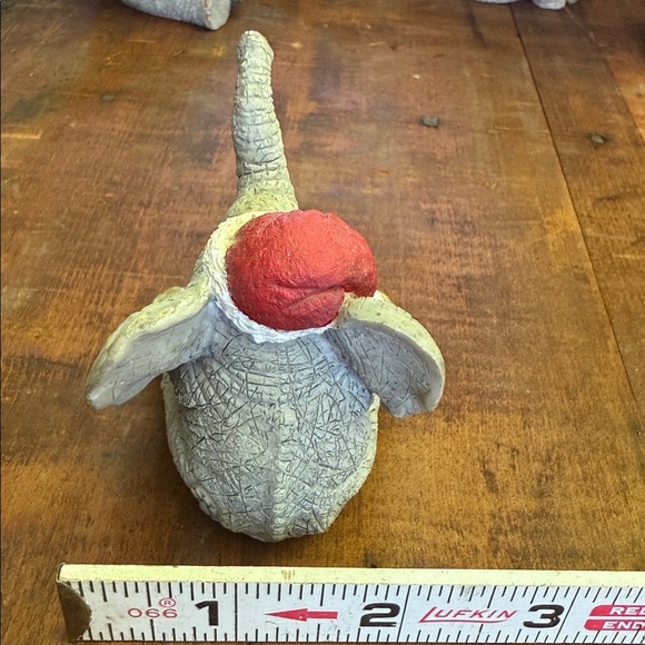 Vintage Tuskers Santa’s Helper Figurine with Santa Hat and Gift. Handpainted - Picture 3 of 5